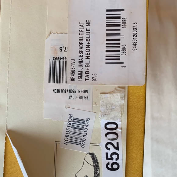 Authentic Fendi Flats - Picture 6 of 6